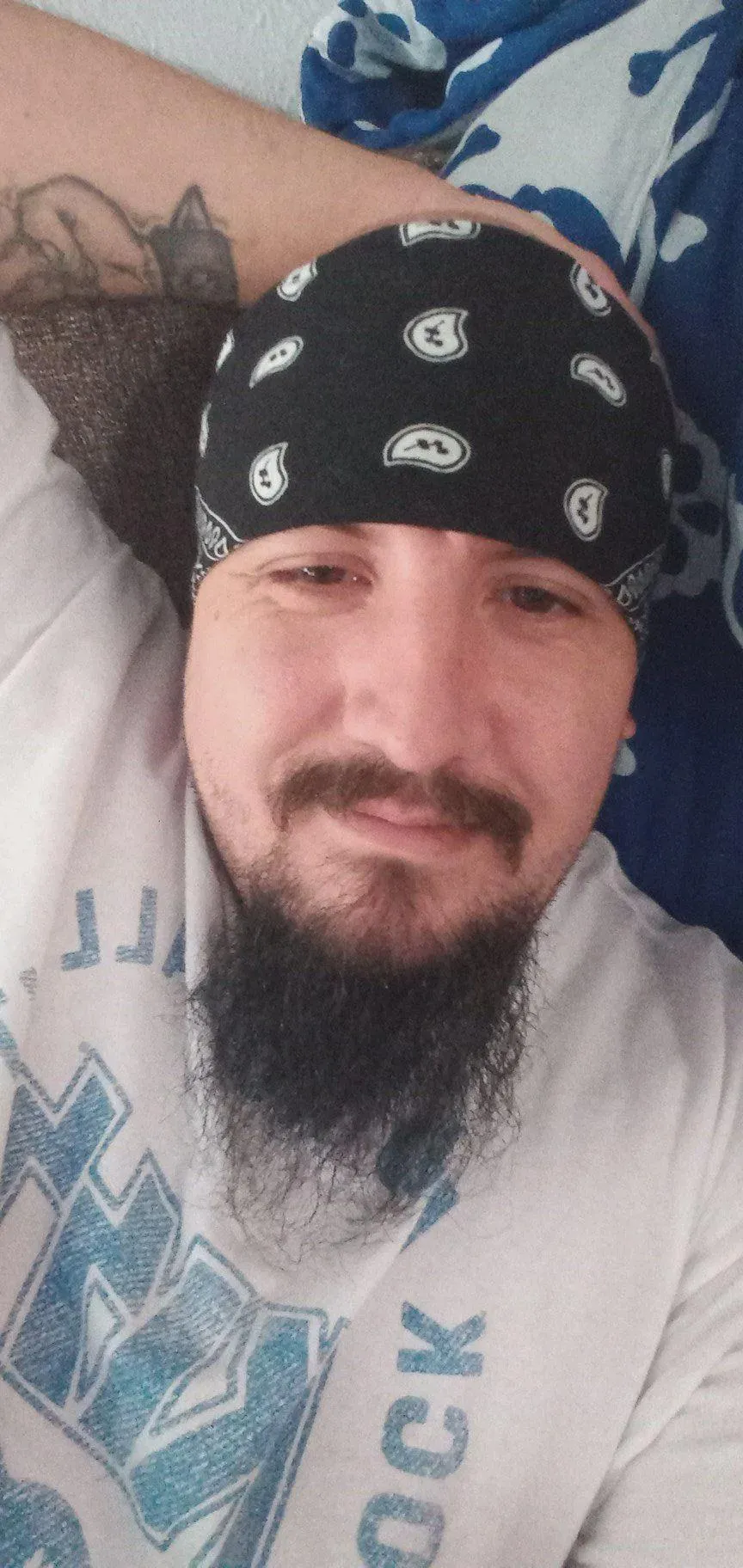 39, m4f, downriver, looking for some nsa fun. Fwb or a couple looking for a 3rd.