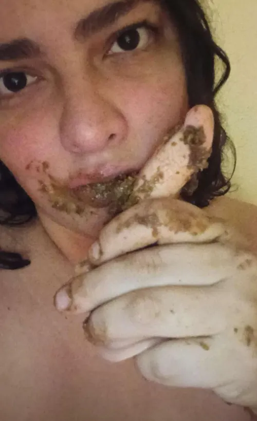 (F) Working on your delicious dirty cock 😩🤤🤎