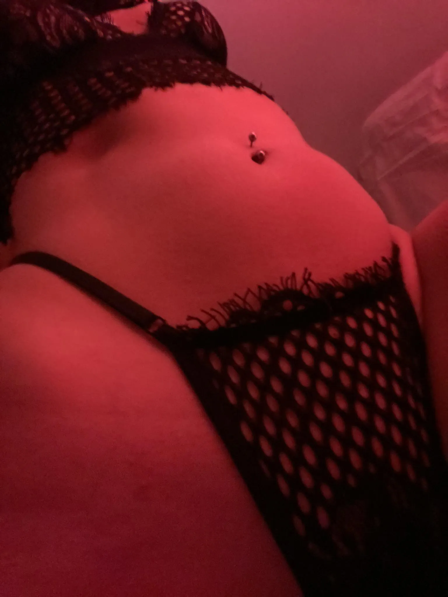 Giant Spanish Goddess navel and pierced belly button