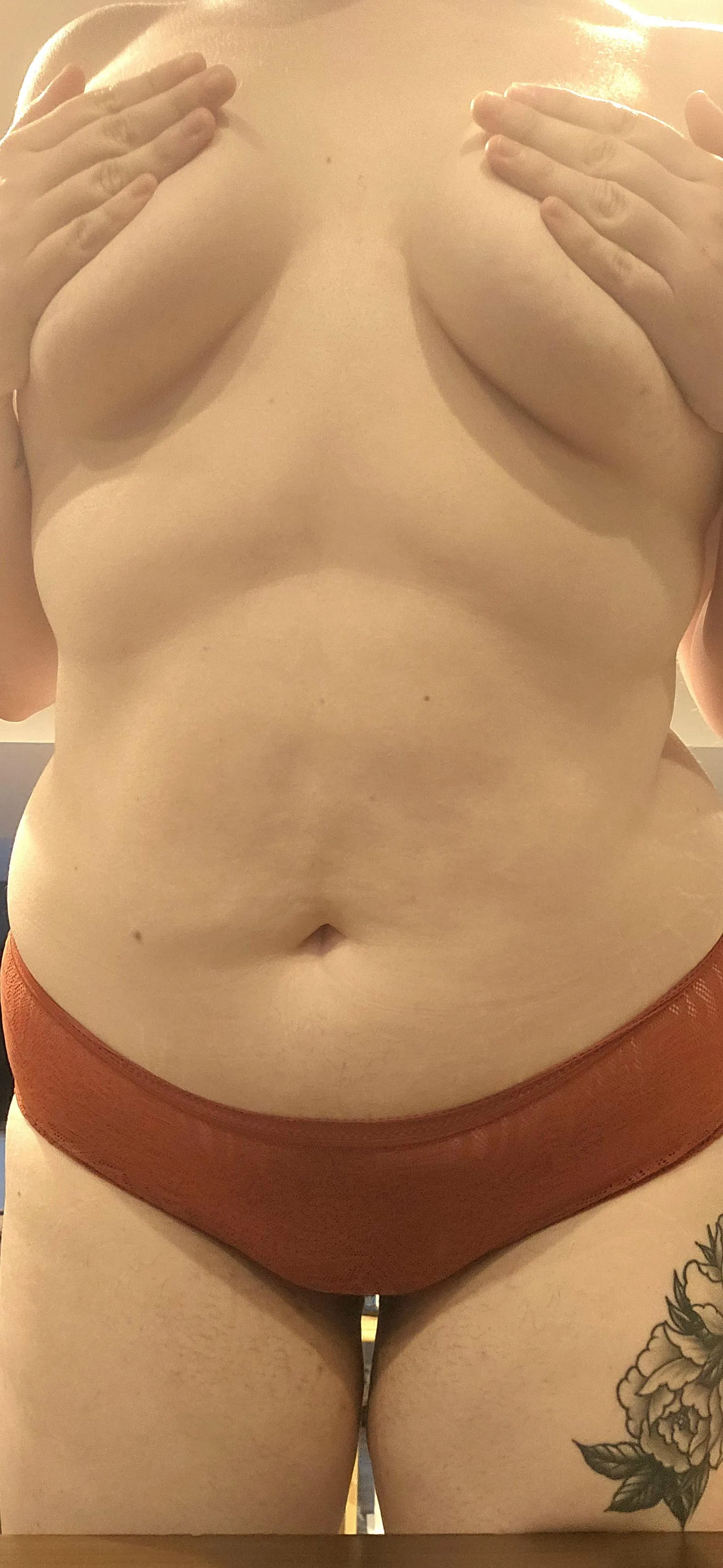 Hurry! I have a 2 for $20 1 min vid deal that is ending soon. Dm me for more info/content!