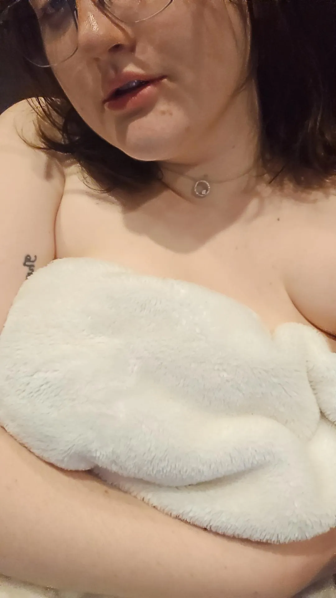 Im feeling really cozy ✨️ [gfe] [sext] [cam] [pics] [vid]