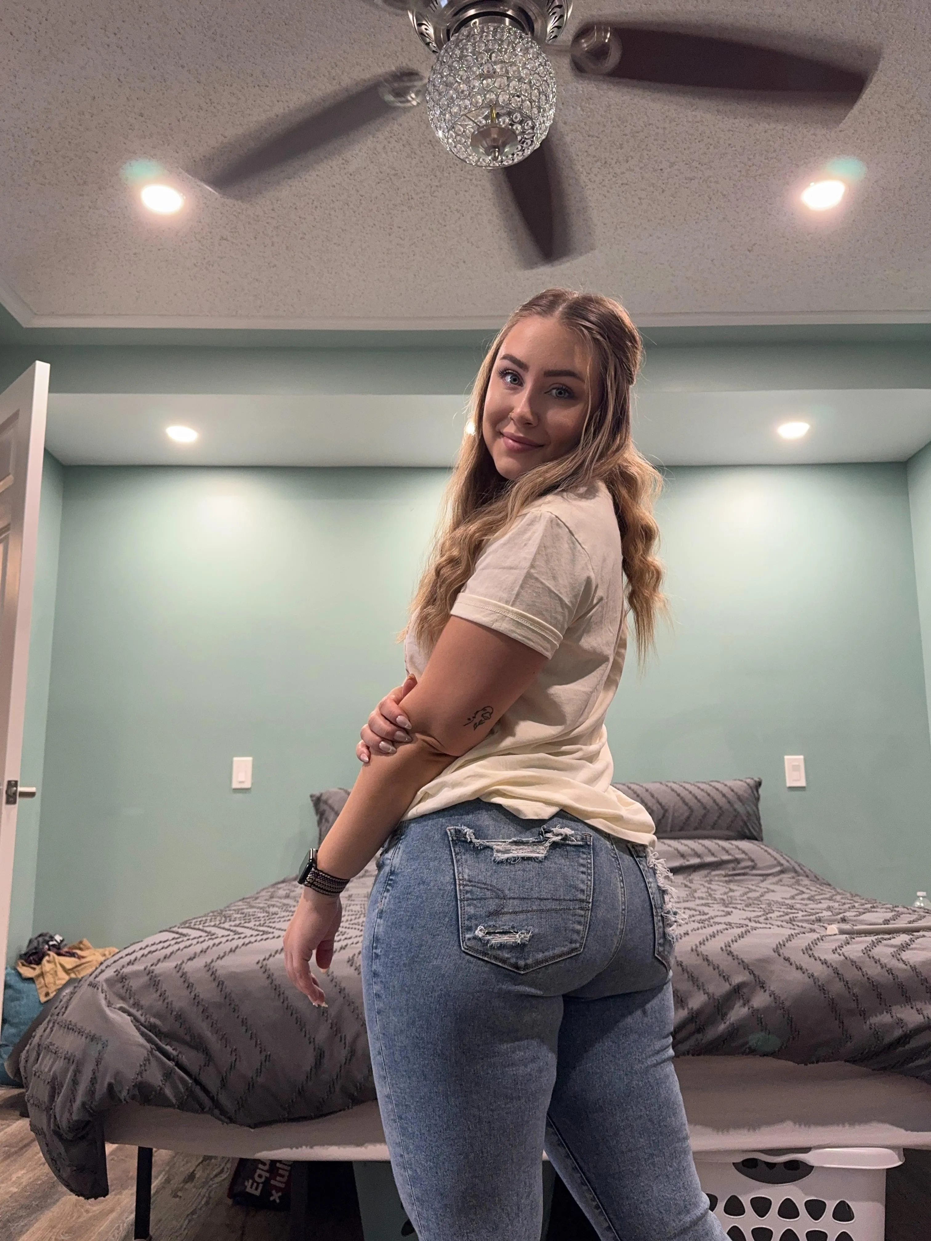 One of my favourite pairs of jeans!! 🥰