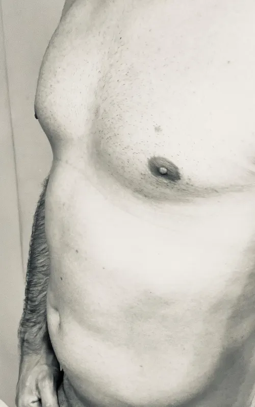 Online Bull guiding couples to explore the hotwife lifestyle—slow, flirty, and at your pace.