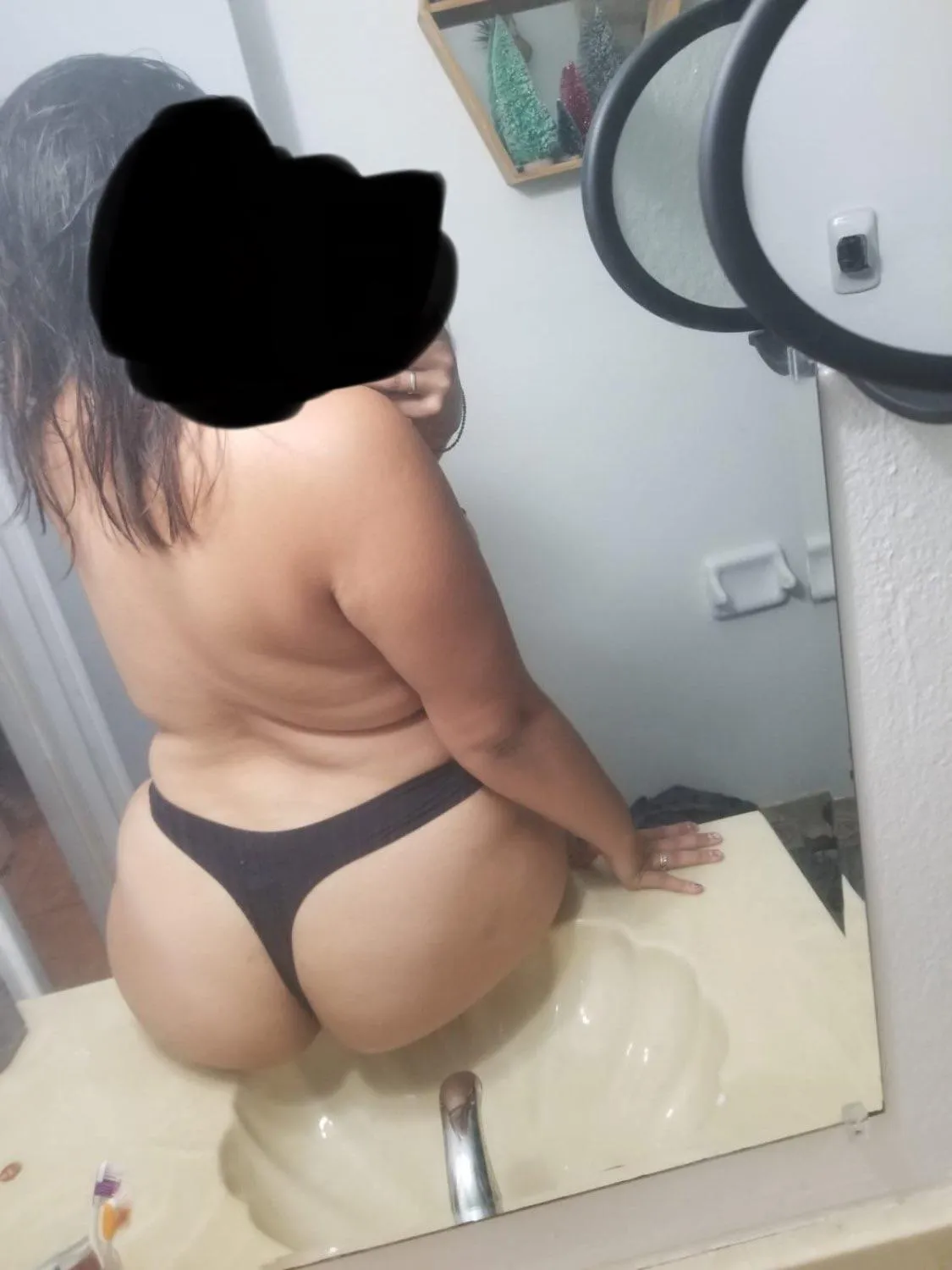 Seeking new and old friends for wife