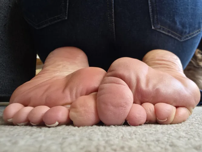 Soft, thick, wide and wrinkled - a closeup