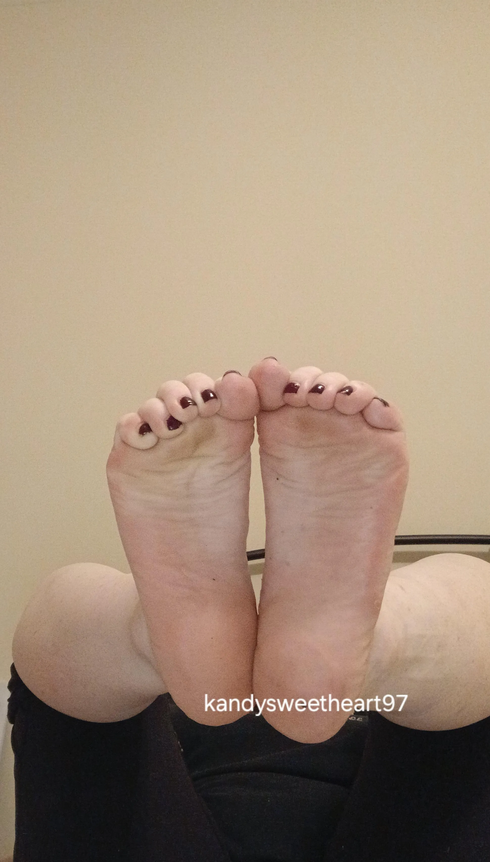 There's someone who wants a whiff of these soft soles that were in my hot sneakers all day with no socks 🖤