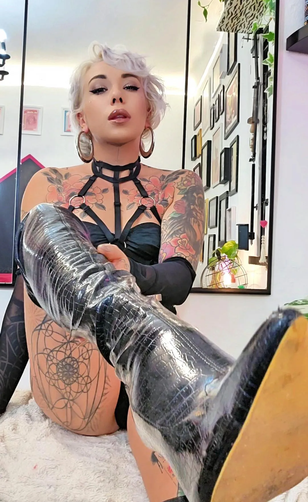 Time to appreciate my tight, shiny boots