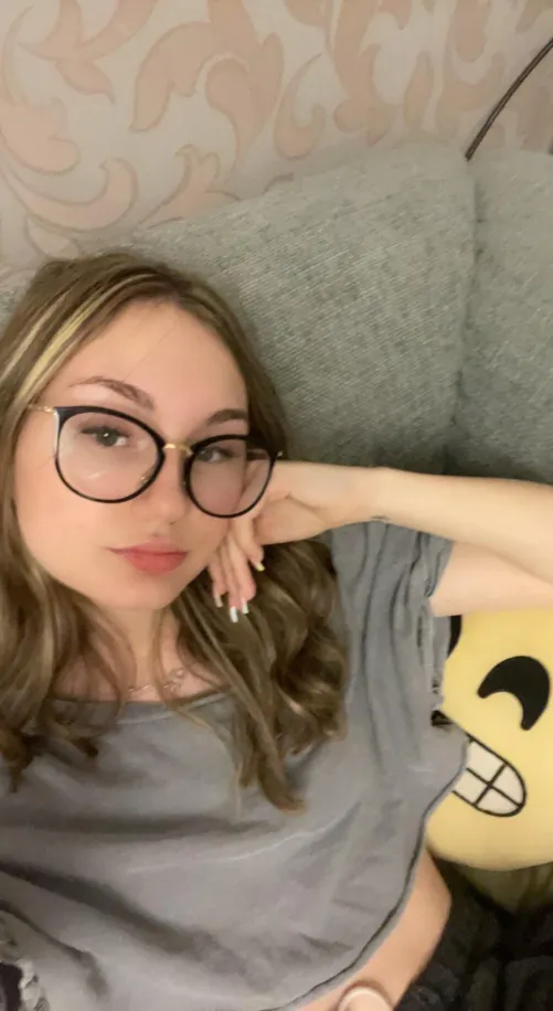 Would love to have fun! klk, lovingmaple