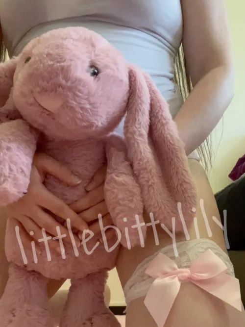 me and flopsy missed being in front of the camera ☺️💖