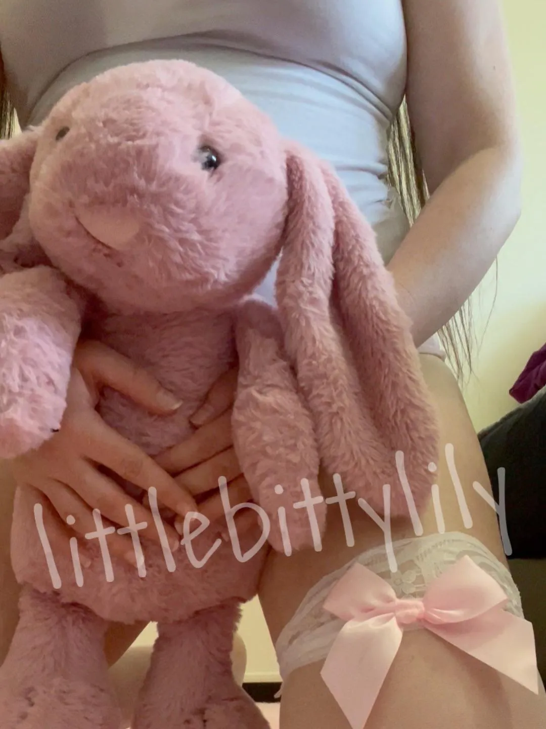 me and flopsy missed being in front of the camera ☺️💖