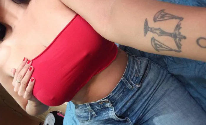 two reasons to stare