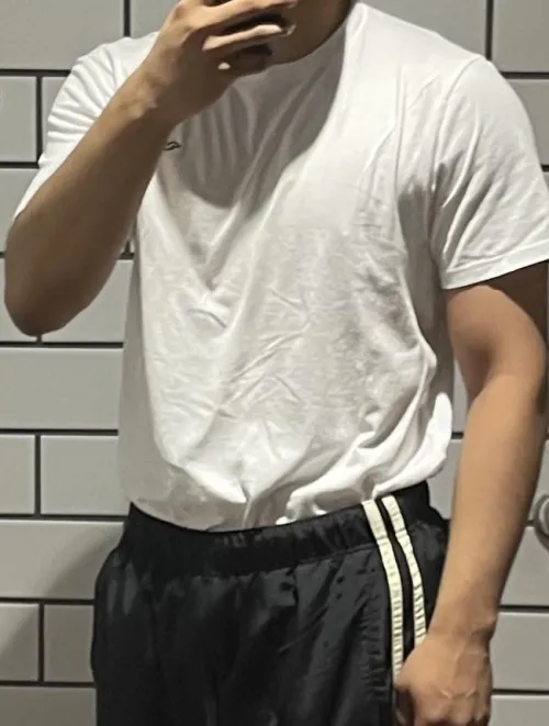 20 [M4F/MF] #nyc looking for a couple to join or single (older is a plus)