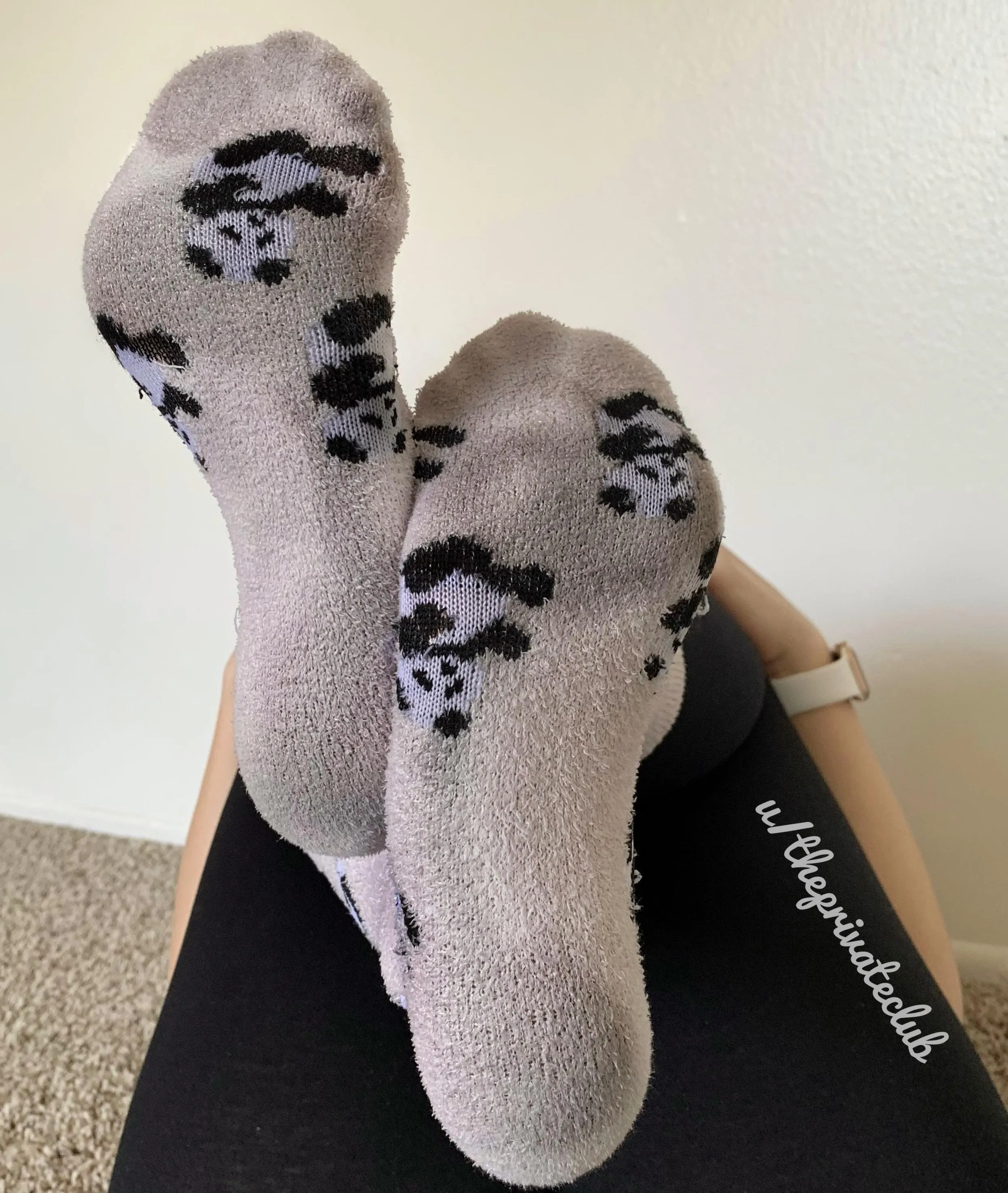 Feet Up Friday! 🖤