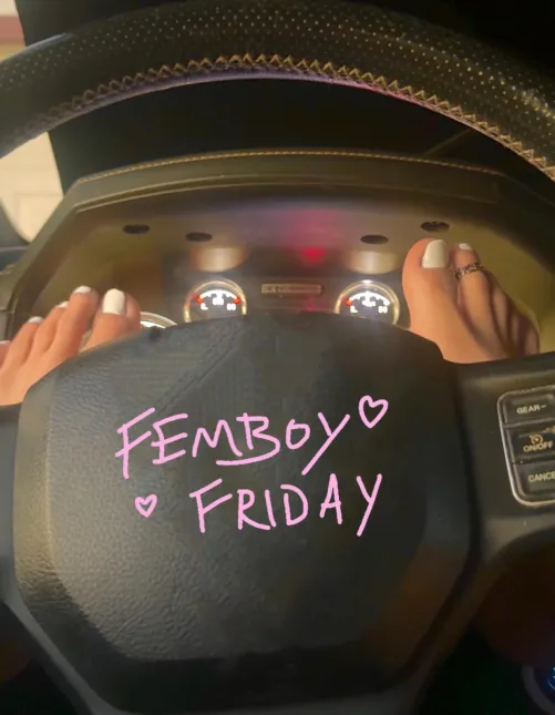 Happy Friday where we traveling to