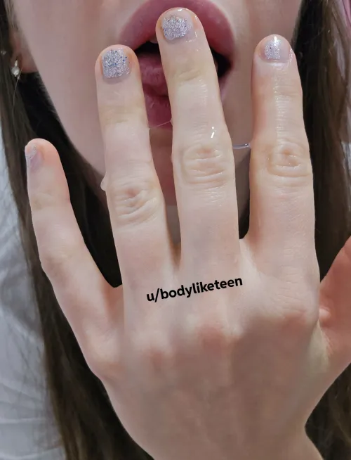 Omg... wld you lick my fingers.. my grool is so tasty