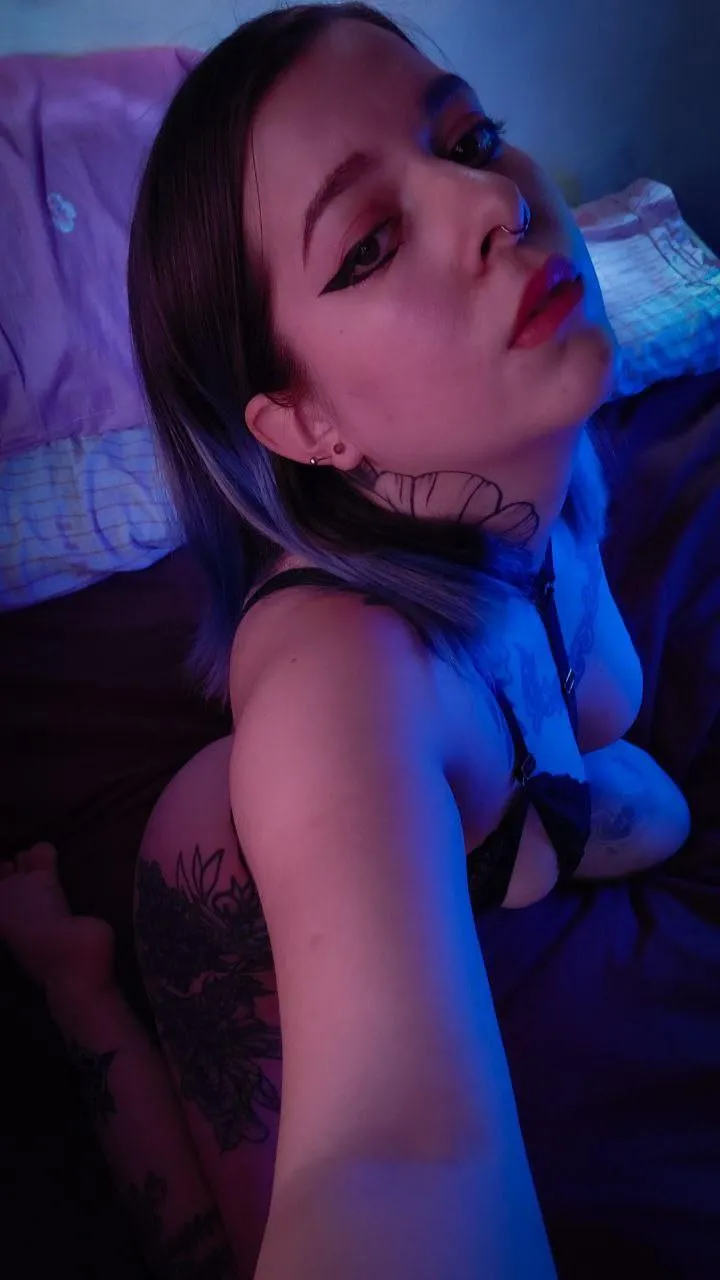 Red is the color of horny