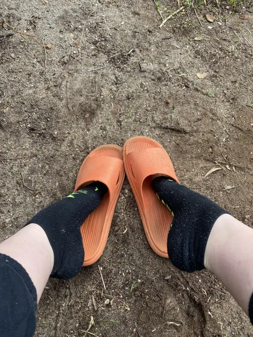 They’re just so dirty after all this yard work😘