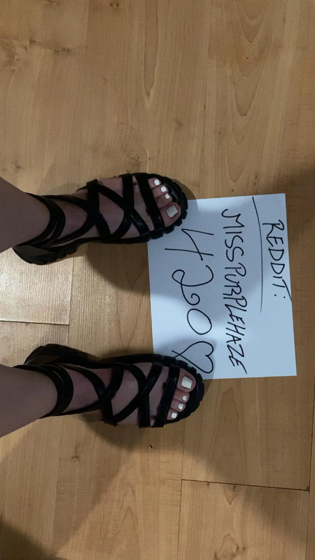 White toes 💕 (IRTR)