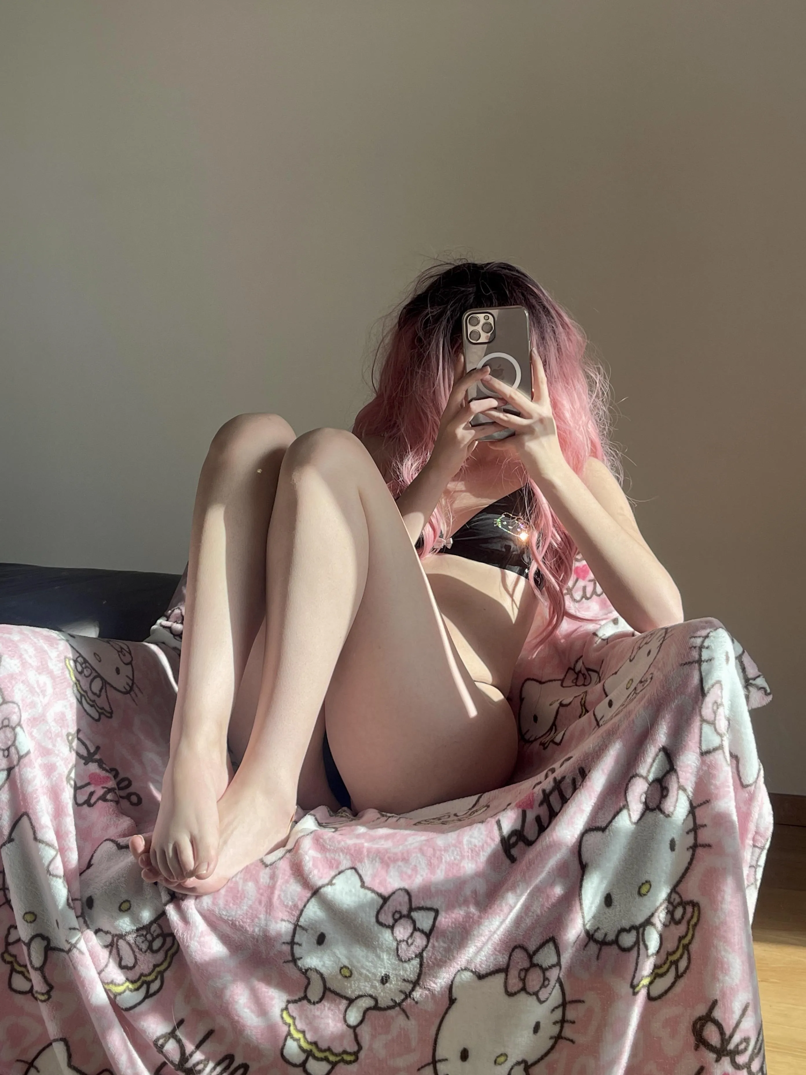 Would you try to lick my cute feet? 😜