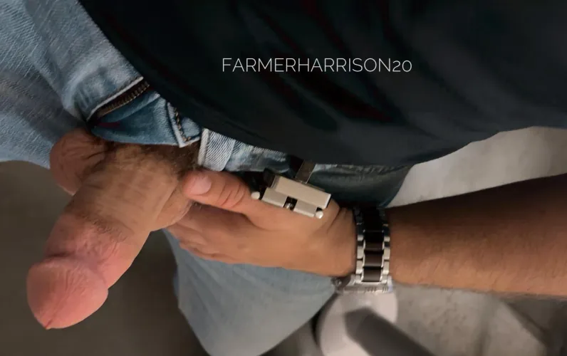 A sweet hardworking guy with a fat sweaty cock. Blessed.