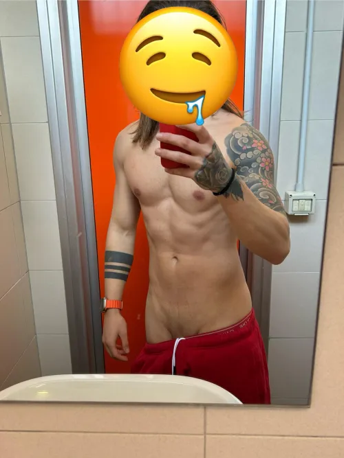 Chat con un bel femboy?