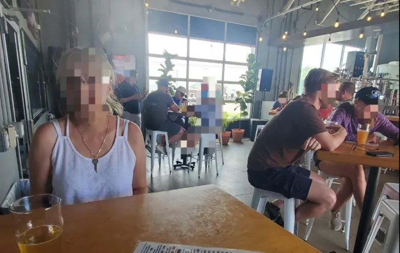 Out checking out the car shows and crusing around with my caged male. Stopped for a little refreshments. Just a peek into the everyday life of an average Keyholder. Hope some enjoy...