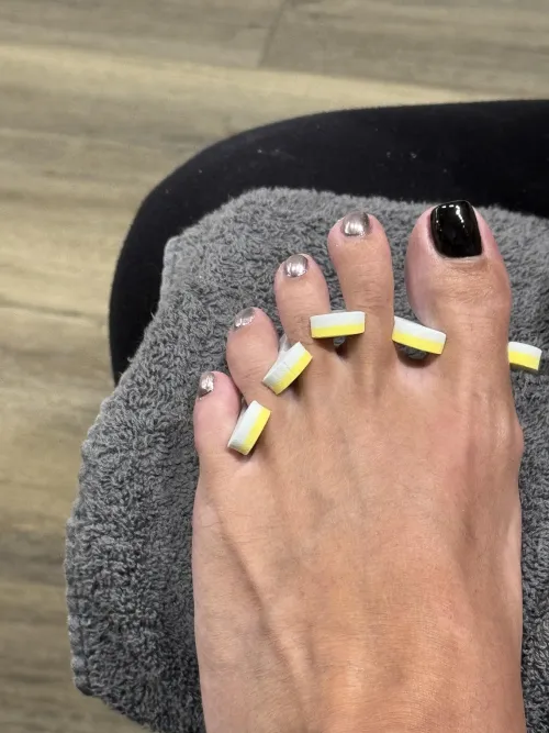 Stare until you see your reflection in my chrome toes