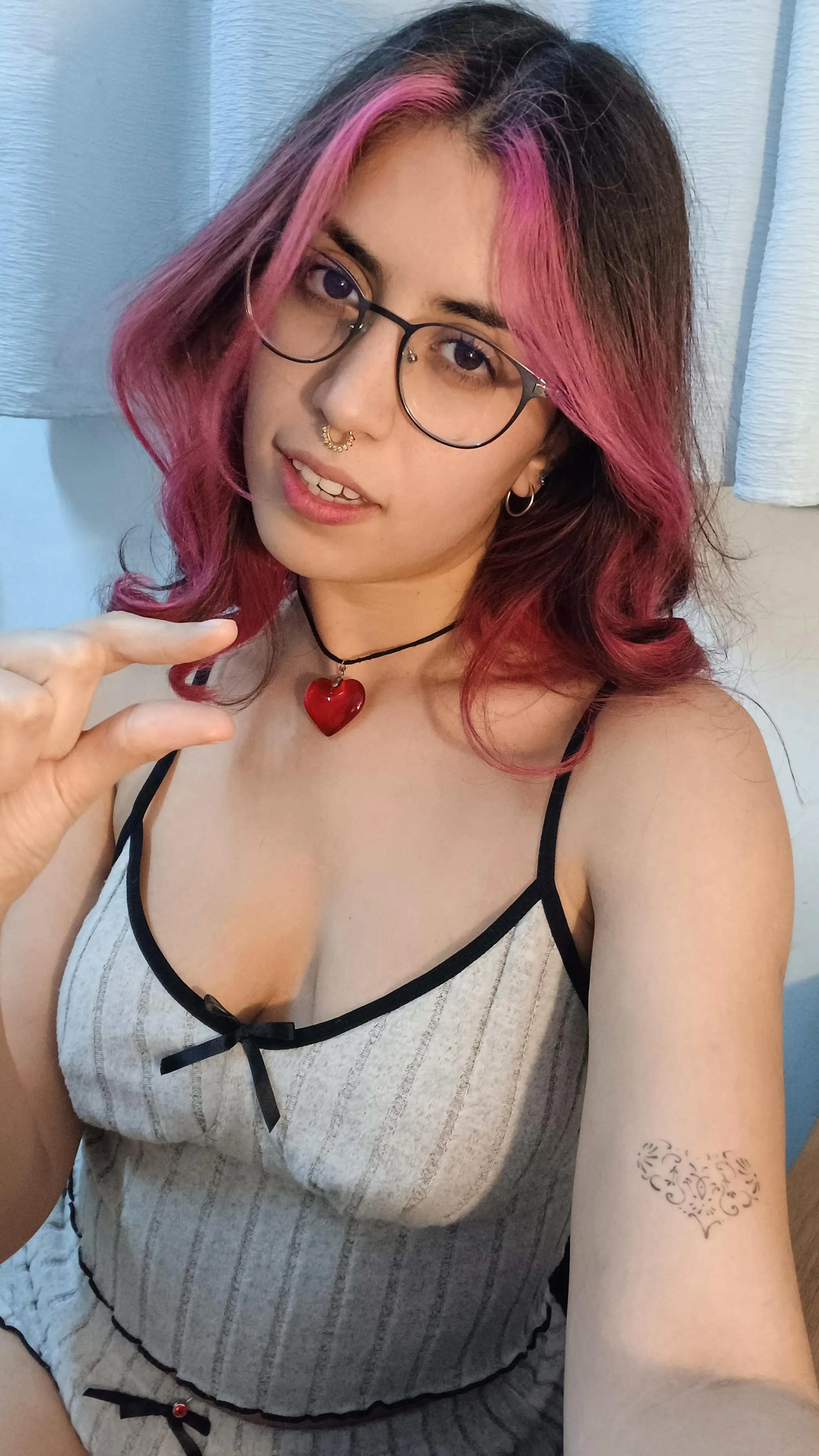 That dick is so tiny that it would get lost between my buttocks