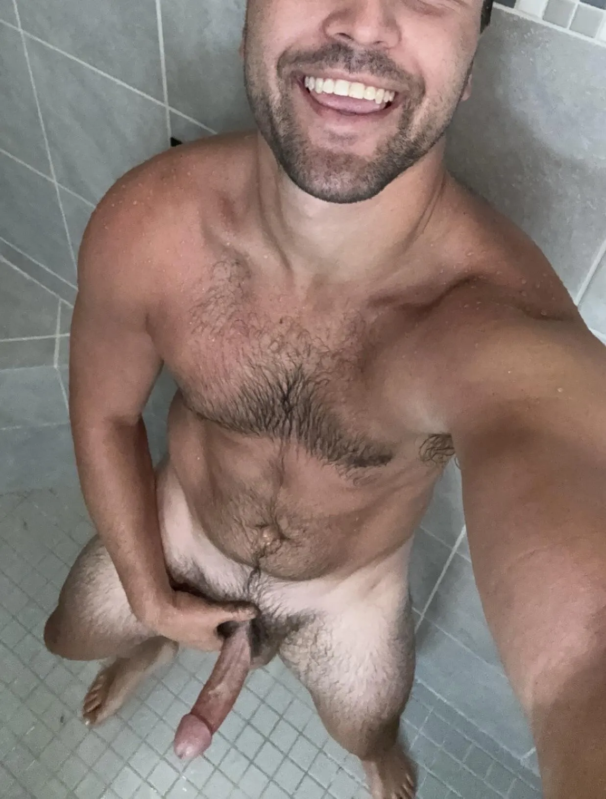 There’s plenty of room in this shower