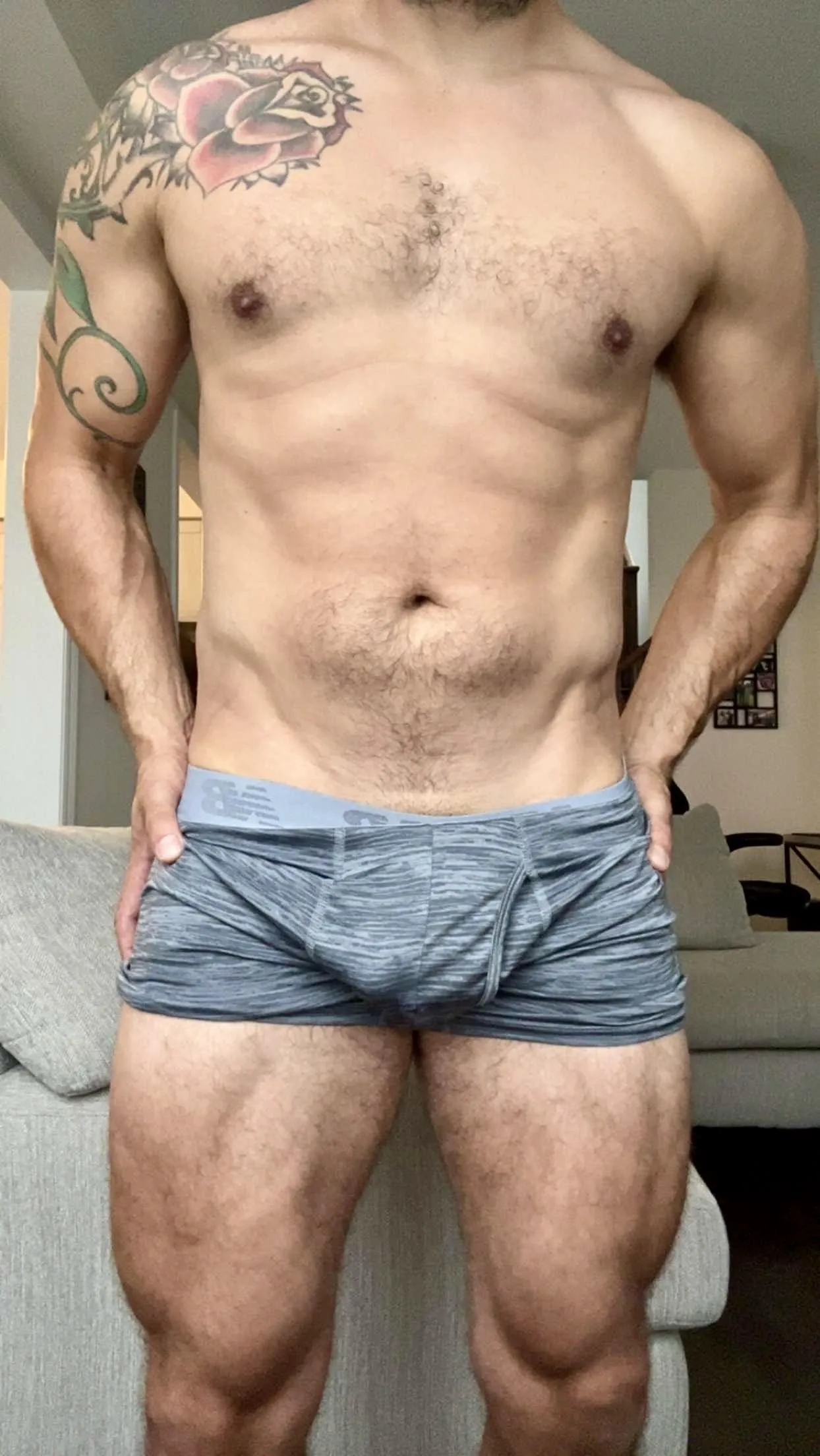 (40) Dads with thicc thighs, is that your thing ??