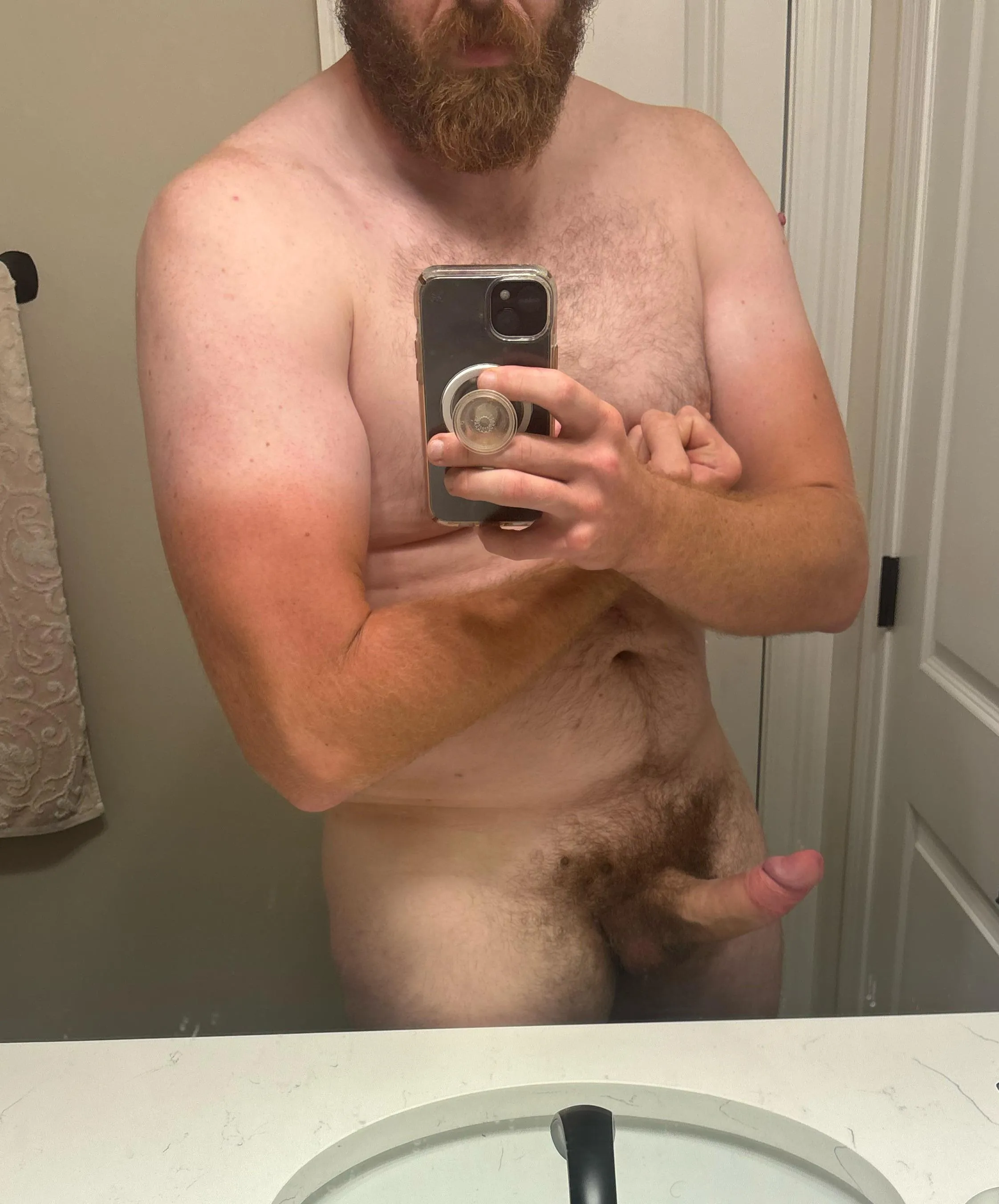 A little morning wood and flex for y’all. 6’5” 31yo bi man here. Bend me over in front of the mirror?