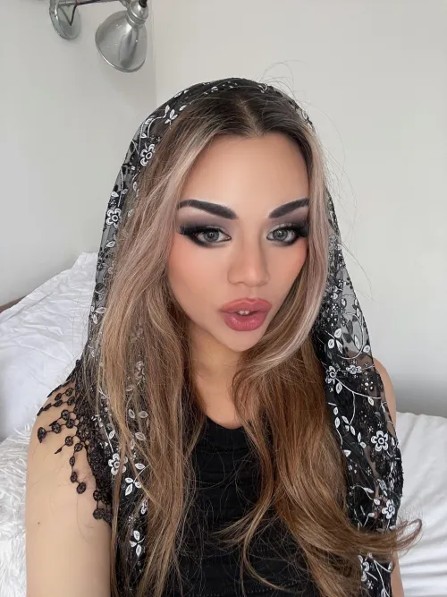 bimbo Catholic girl 🙈😊