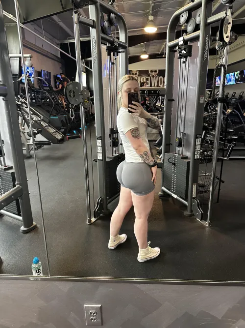 Blessed with the natural shape!