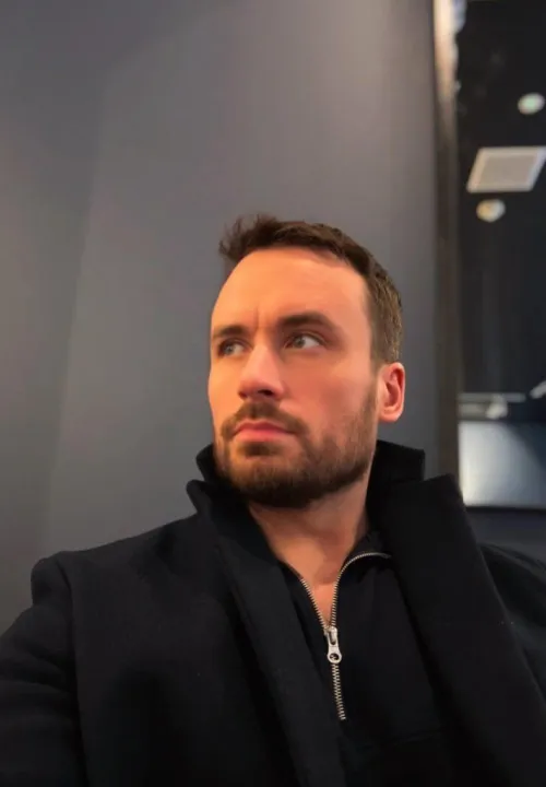 Celebrate P.r.i.d.e. weekend by paying right into a straight guys ego.