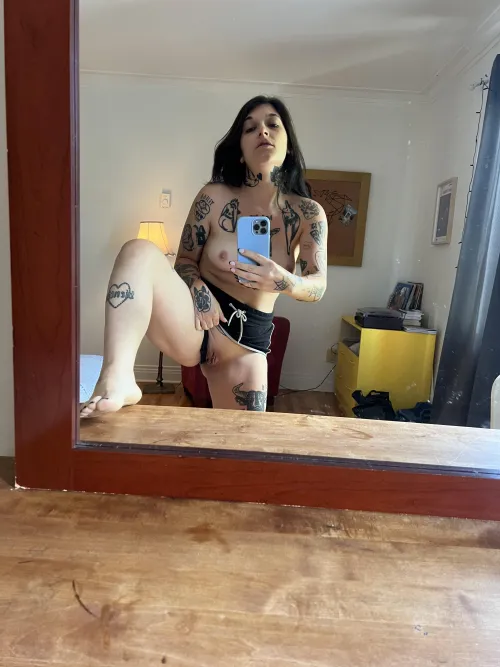 Couldn’t help myself 🖤