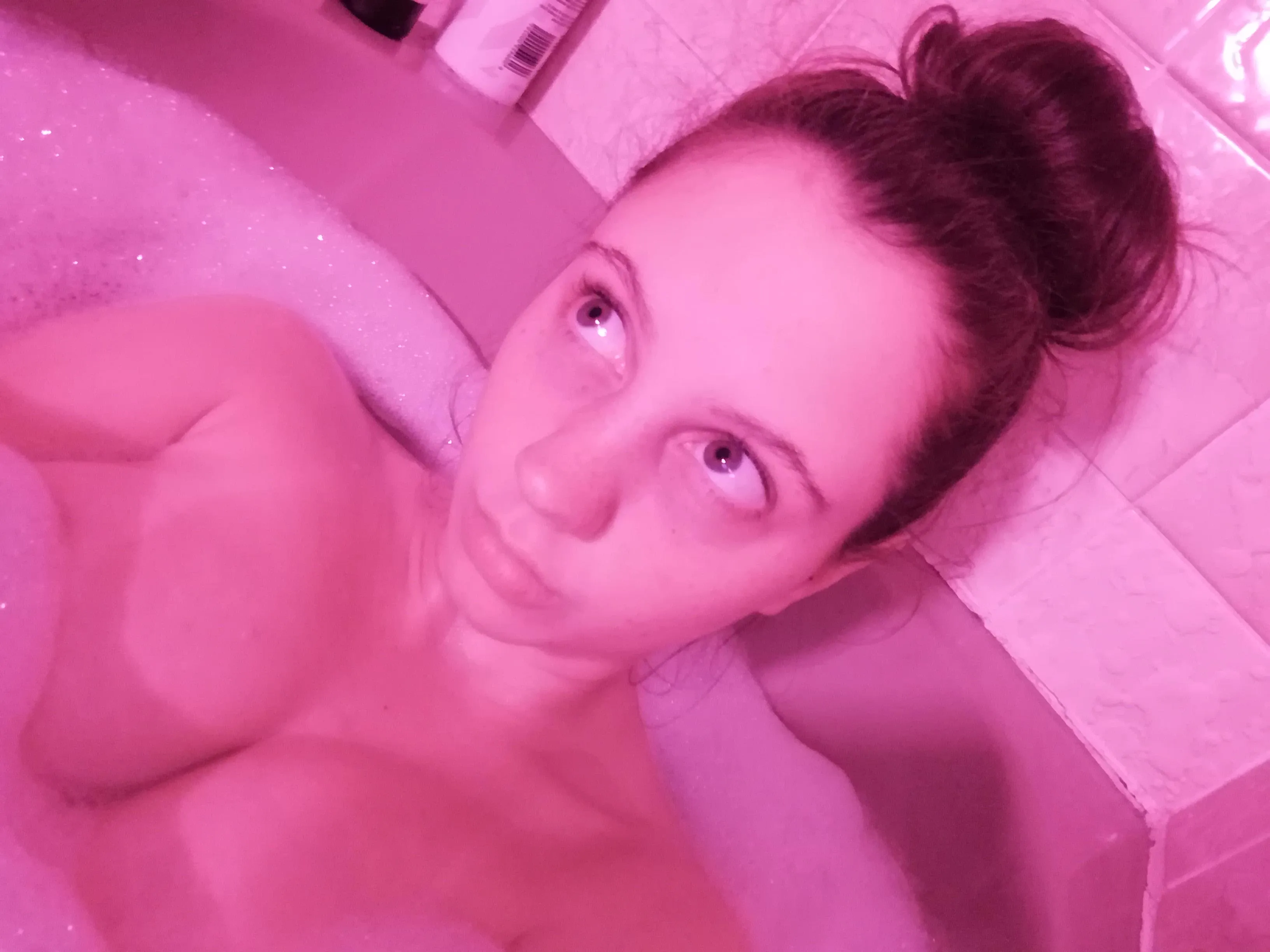 Do i look innocent or naughty😘