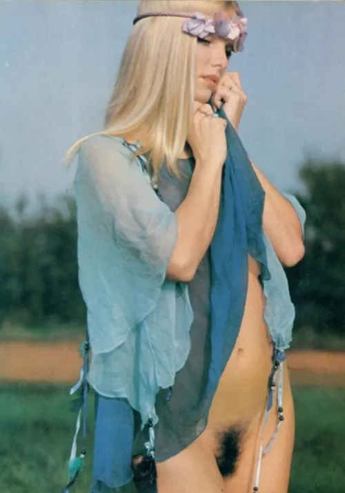 Ilona Staller (1977)