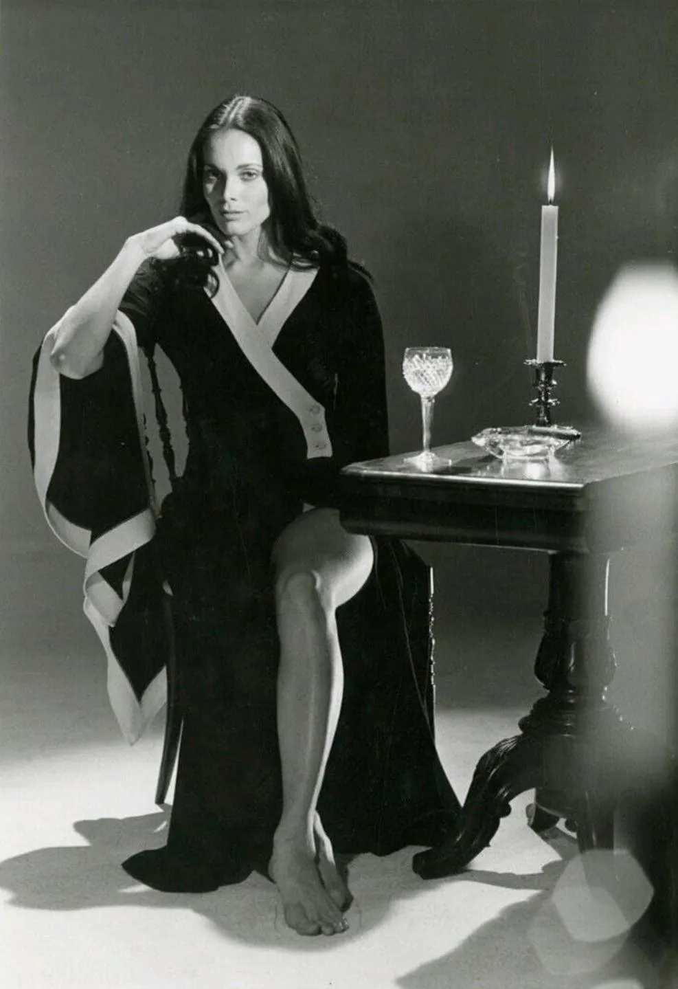 Martine Beswick (1974)