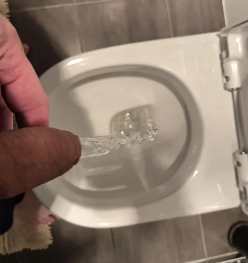 Shy Transfem here - I drank so much water to get this pic 😆 💧