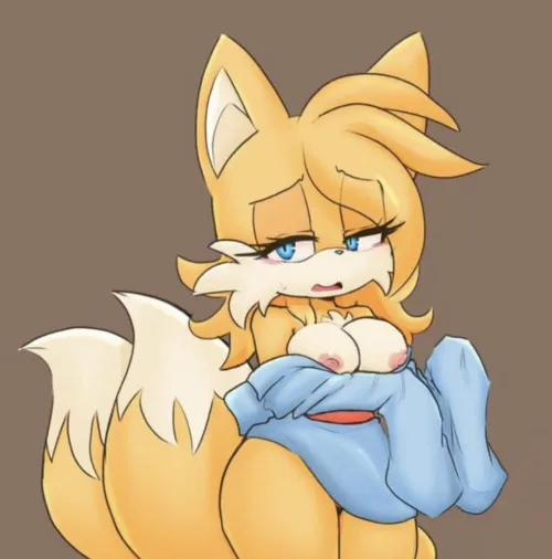 Tails undressing