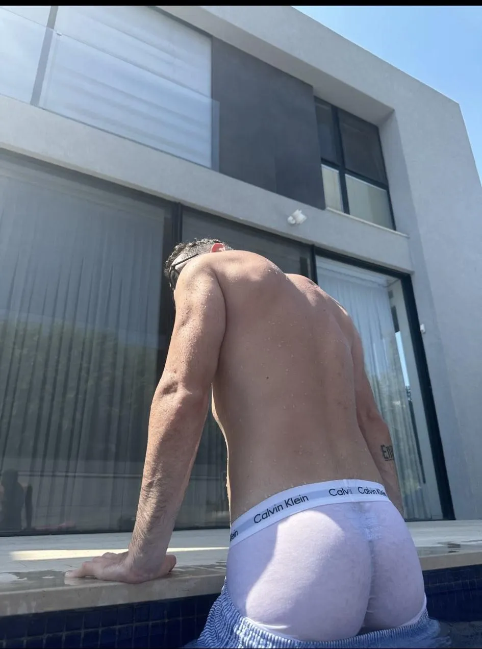 The perfect ass doesn't exi-...