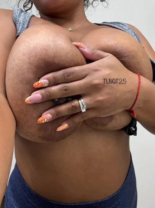 This hand bra really isn’t doing much
