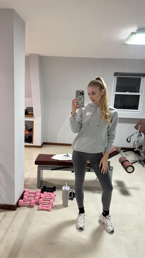 you never go wrong with oversized sweatshirts