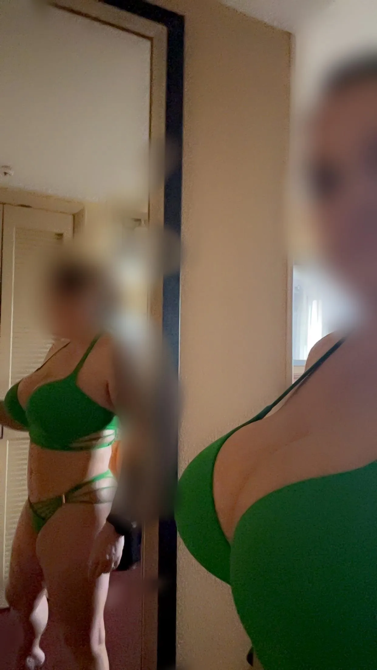 Hey KC friends, anyone peep me poolside today?