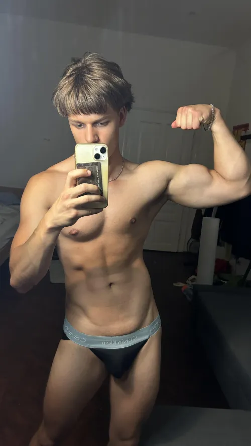 (20)Do you like gym bros wearing jock?