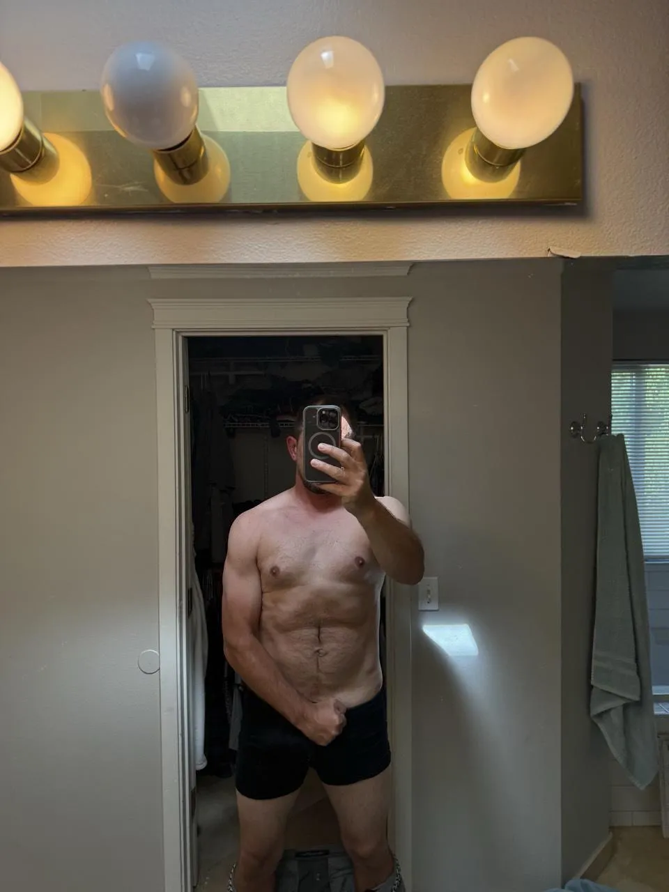 40 M4FM/F Seeking Hotwife Boston