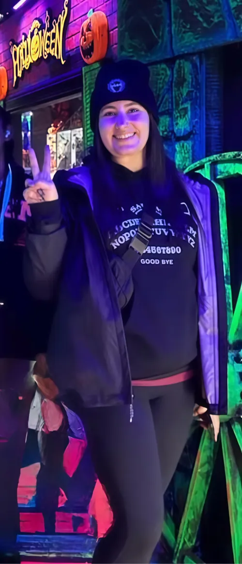 Force me out in public to be everyone’s breeding whore 🥰