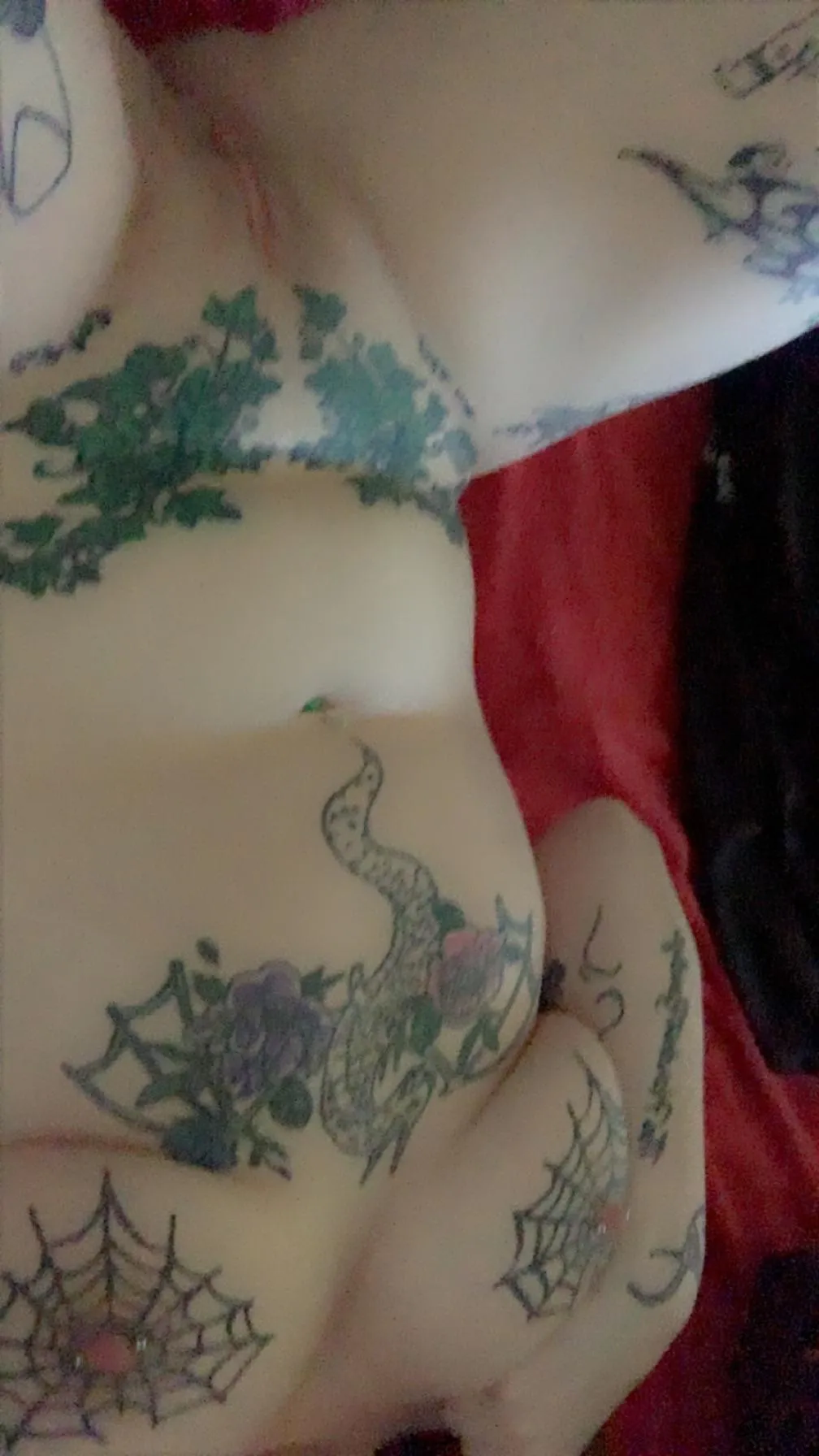 Happy Monday everyone hopefully I can find some attention for this pussy