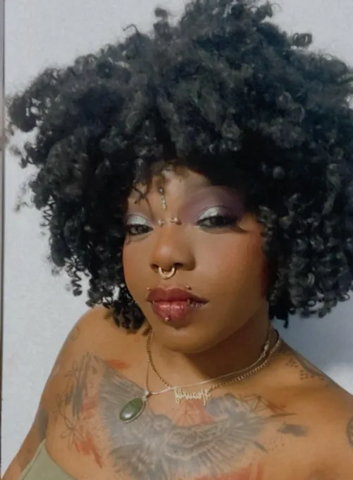 I want a yummy late night drain 🦇🧛🏾‍♀️🥀💦 You losers don’t deserve peace, I’m your karma 🧎🏻🐍Come make yourself useful!