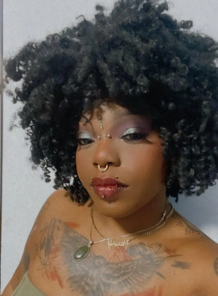 I want a yummy late night drain 🦇🧛🏾‍♀️🥀💦 You losers don’t deserve peace, I’m your karma 🧎🏻🐍Come make yourself useful!